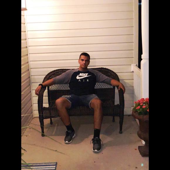 Meet your Posher, Brendan - Picture 1 of 1